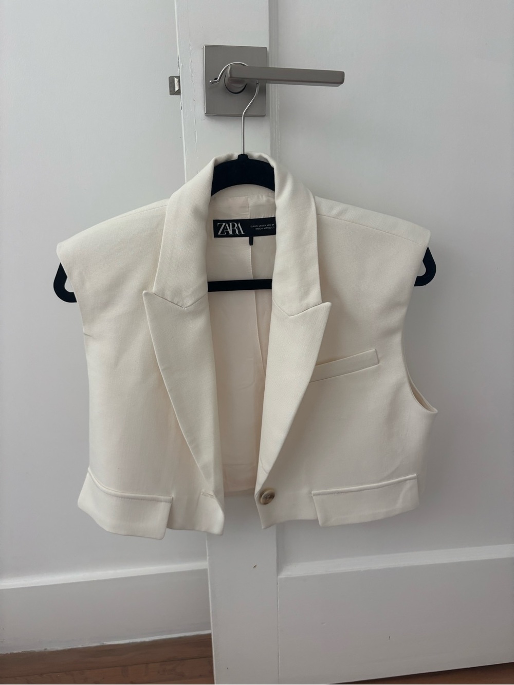 Zara Cream Tailored Sleeveless Blazer Vest